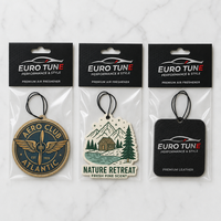 Désodorisant de voiture suspendu AeroFresh avec logo personnalisé, parfum longue durée en papier pour l'intérieur de la voiture, fabricant B2B en gros