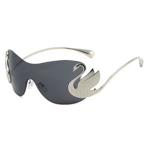 Lunettes de soleil sans monture UV400 tendance style européen et américain pour femme, design monobloc avec branches en forme de cygne ornées de diamants, transfrontalier - Product Image 3