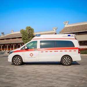 Ambulance utilisée pour le transport de patients sur de courtes et de longues distances - Product Image 4