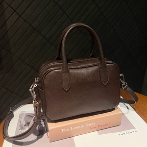 Sac à main <span class=keywords><strong>Boston</strong></span> en cuir véritable classique pour femmes avec bandoulière unique au design rétro fermeture à glissière doublure étanche utilisation sur la <span class=keywords><strong>plage</strong></span> - Product Image 4