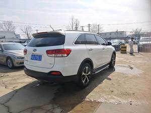 <span class=keywords><strong>Kia</strong></span> Sorento L 2.2T - 4WD <span class=keywords><strong>7</strong></span> <span class=keywords><strong>places</strong></span> Premium SUV d'occasion, Diesel Turbo, Voitures d'occasion à l'exportation, Semi-automatique, Années 2015, 2016, 2017 - Product Image 5