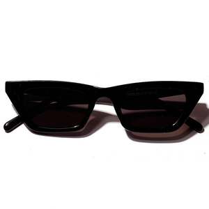 Gafas de Sol de Ojo de Gato Rojas Vintage de Moda para Hombre y Mujer, con Logotipo Personalizado, Protección UV400, Montura Pequeña Cuadrada, Gran Venta - Product Image 5