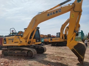 Excavatrice sur chenilles Komatsu PC200 jaune d'occasion, machine de terrassement hydraulique - Product Image 4