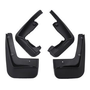 Guardabarros de plástico negro para BMW Serie 3 GT 2013-2020 - Product Image 1