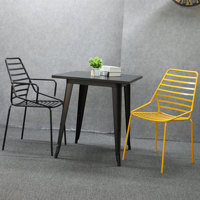 Chaise en fil métallique empilable moderne et durable pour restaurant, cuisine, extérieur et intérieur, avec structure en fer