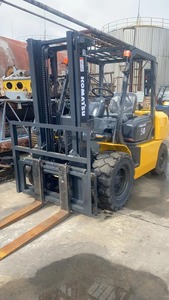 Used Japan Komatsu FD50 Second Hand Diesel Forklift 5T <b>Three</b> Stage Mast Stable Performance Low Working <b>Hours</b> - Product Image 5