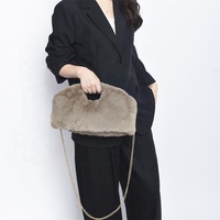 Tas Selempang Wanita Bulu Imitasi, Tas Clutch Lembut Berbulu dengan Tali Rantai Emas, Tas Bahu Fashion, Tas Selempang, Tas Tangan Bulu Imitasi Ramah Lingkungan