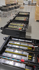 แบตเตอรี่ EMS 10kw 15kw 16KW 48V 51.2v 100Ah 200Ah 314ah แบตเตอรี่แบบมีล้อ ระบบกักเก็บพลังงานภายในบ้าน แบตเตอรี่ลิเธียมสำหรับระบบโซลาร์เซลล์ 48V 100A - Product Image 2
