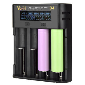 Caricabatterie Intelligente D4 con Schermo LCD, Ricarica Rapida 2A, 4 Slot USB per Batterie 18650 26650 21700 AA AAA - Product Image 5