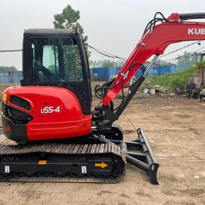 Heures basses! 2023 Kubota bon état U55 mini pelle 5.5 tonnes sur chenilles machines d'excavatrice d'occasion de Chine - Product Image 1