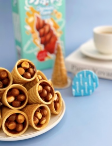 Boîte de biscuits en forme de cornet de crème glacée OEM, collation de loisirs, <span class=keywords><strong>mini</strong></span> cornets de gaufrettes croustillantes fourrés au chocolat - Product Image 2
