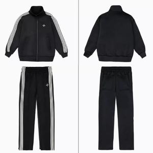 Ensemble de survêtement décontracté et confortable en coton épais à rayures pour homme, avec veste et pantalon large à jambes larges, idéal pour le sport et les loisirs. - Product Image 6