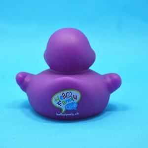 Promotion Custom Floating Baby Shower Bades pielzeug Lila Gummi Bad Enten spielzeug - Product Image 5
