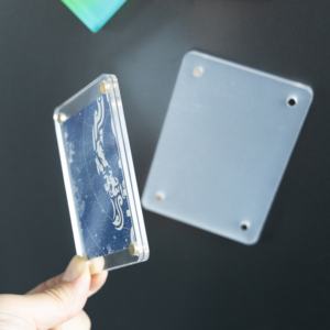 Lightweight Traditional Acrylic Photo Frame with Fridge Magnets Multi-Purpose UV-Resistant Surface Medium Size Rectangular <b>Shape</b> - Product Image 2