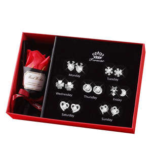 Ensemble de boucles d'oreilles en argent sterling de luxe pratiques et haut de gamme pour une semaine, coffret cadeau promotionnel pour l'anniversaire d'une fille, la Saint-Valentin, Noël - Product Image 5