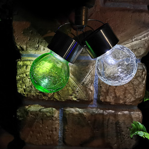 Luces Colgantes de Cristal con Efecto Craquelado, Alimentadas por Energía Solar, Decoración de Jardín para Exteriores, Esferas LED que Cambian de Color - Product Image 1