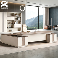 Table de bureau exécutive en forme de L moderne : Bureau modulaire, mobilier commercial de luxe pour les espaces de coworking et les salles de réunion