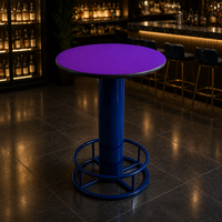Table de bar ronde avec base à double anneau de repose-pieds, grande stabilité, piétement en métal thermolaqué, plateau de 80 cm, design industriel moderne