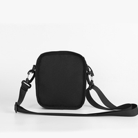 Sac à bandoulière carré noir amovible en gros pour homme, pochette de téléphone Molle avec fermeture éclair avant, style motard en polyester