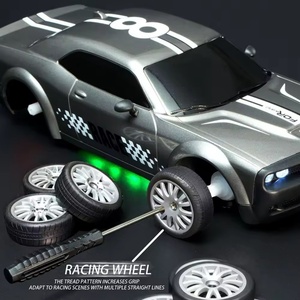SJY-FQD13/FQD15 Coche RC de Carreras a Escala 1:20 con Tracción en las 4 Ruedas, Construcción Metálica, Control Remoto de 2.4G y 4 Canales, Listo para Usar, Cable USB, Alcance de 30-40m - Product Image 5