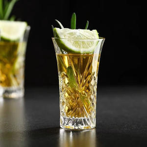 <span class=keywords><strong>Verre</strong></span> à shot <span class=keywords><strong>transparent</strong></span> gravé vintage classique 60 ml en forme de trompette, <span class=keywords><strong>verre</strong></span> à shot de whisky en forme de balle, style cristal gravé, bar à liqueur - Product Image 1