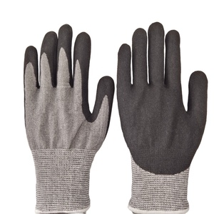 Certificado CE EN388 Nivel de corte F Negro Nitrilo Sandy Revestimiento Trabajo Seguridad Guantes resistentes a cortes Guantes a prueba de cortes - Product Image 2