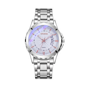 Nouvelle montre à quartz étanche montre à calendrier grande fenêtre lumière bleue pour hommes avec bracelet en acier - Product Image 1