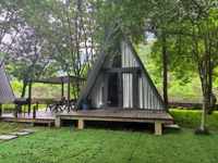 Casa Prefabricada Triangular Personalizada con Estructura A, Aislada, Modular, para Oficina, Hotel o Uso en Exteriores, Construida en Acero