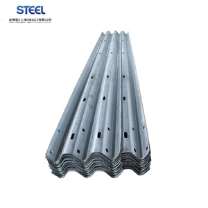 Tráfico en carretera Productos de seguridad vial Barandillas galvanizadas Thrie-Beam Barandillas de metal duraderas - Product Image 4
