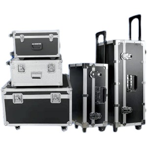 Valise d'aviation personnalisée en alliage d'aluminium 21 avec noyau en bois noir et surface ABS, personnalisable pour le rangement d'instruments - Product Image 2