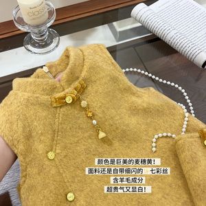 Tongxingyuan Girl's Traditional Chinese Vest Dress Gold New Year Outfit With Pearl Bag Pocket Design - Product Image 4
