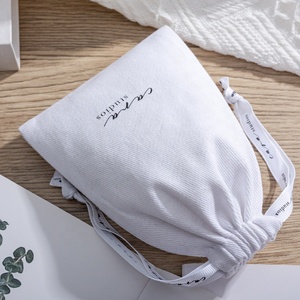 Tùy chỉnh 100% cotton twill Trắng Túi Quà Tặng Pouch cho đồ chơi túi bụi bao bì với biểu tượng tùy chỉnh trên Ribbon - Product Image 4