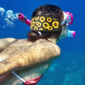 Correa de máscara de buceo de neopreno suave con logotipo personalizado para deportes acuáticos Equipo de buceo de flujo de fábrica Característica flotante para nadar con esnórquel