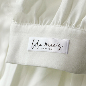 Étiquettes de vêtements en satin personnalisées avec <span class=keywords><strong>logo</strong></span>, impression sérigraphique, étiquettes principales pour col de robe - Product Image 1