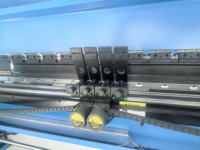 Presse plieuse synchrone entièrement électrique CNC 250T 4000mm automatique pour tôles d'aluminium et d'acier inoxydable