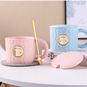 Wholesale Nordic Wave Patterned <b>Ceramic</b> Cup Gift Porcelain Tea Cups 400 ML Luxury <b>Ceramic</b> Coffee <b>Mugs</b> With Lid and Spoon - Product Image 6