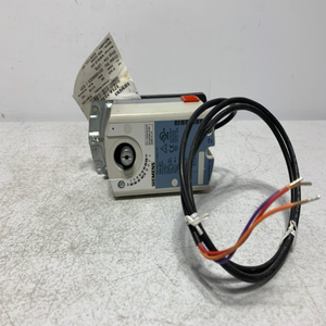 Ensemble de vannes à bille PLC 171a-10300 0.4 <span class=keywords><strong>CV</strong></span> 24V 1/2'' 2 voies pour produit sous garantie - Product Image 1