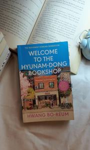 Compre el Libro Bienvenida a la Librería Hyunam-Dong de Hwang Bo-Reum, Novela de Ficción en Inglés, Libro Coreano Más Vendido - Product Image 5