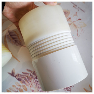 Tuyaux en PVC sur mesure <span class=keywords><strong>pour</strong></span> puits d'eau souterrains à haute pression, avec fentes filetées et tailles personnalisables - Product Image 1