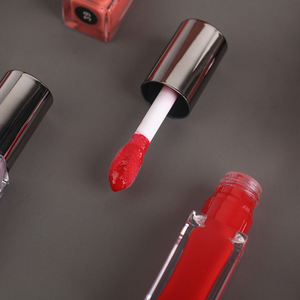 Brillo Labial Hidratante de Larga Duración con Acabado Brillante, No Pegajoso, Vegano, Transparente, Rosa, Líquido, Venta al Por Mayor - Product Image 4