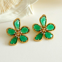 Boucles d'oreilles tendance 2026 pour femmes, motif floral vintage, en alliage de zinc personnalisé coréen, strass de haute qualité, plaqué or 14 carats, sur mesure