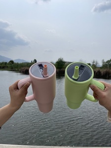 <span class=keywords><strong>40oz</strong></span> cách điện thủy Tumbler tái sử dụng chân không <span class=keywords><strong>Flask</strong></span> & phích với xử lý lật rơm chống rò rỉ chai nước & cốc cốc - Product Image 5