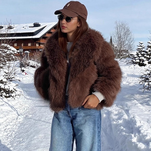 Nuovo <span class=keywords><strong>Cappotto</strong></span> Invernale da <span class=keywords><strong>Donna</strong></span> Corto <span class=keywords><strong>in</strong></span> Finta <span class=keywords><strong>Pelliccia</strong></span> Spessa, Ecologico, <span class=keywords><strong>con</strong></span> Grande Colletto, Imbottitura <span class=keywords><strong>in</strong></span> Cotone, Lussuoso, a Quadri <span class=keywords><strong>con</strong></span> <span class=keywords><strong>Tasche</strong></span> Goffrate - Product Image 4