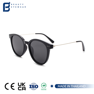 Gafas de Sol Polarizadas de Diseño Clásico, Gafas de Sol de Diseñador de Lujo para Hombre, Montura Negra y Dorada para Deportes al Aire Libre y Uso Diario - Product Image 1