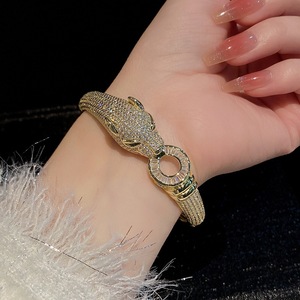 <span class=keywords><strong>Pulsera</strong></span> <span class=keywords><strong>de</strong></span> Zirconia con Baño <span class=keywords><strong>de</strong></span> Oro 18K y Diamantes, Estilo Leopardo, Novedad Transfronteriza, para Mujer, Superventas, Retro y <span class=keywords><strong>de</strong></span> Moda - Product Image 2