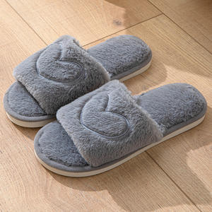 Chaussons d'intérieur en fourrure pour femmes, motif cœur Saint-Valentin, antidérapants, en peluche, pour la maison - Vente en gros à prix réduit - Product Image 5