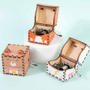 Boîte à musique en bois faite à la main pour enfants, jouets éducatifs pour enfants, décoration, mini boîte à musique à manivelle en bois, cadeaux musicaux pour garçons et filles - Product Image 5