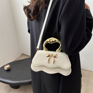 Bolso de mano portátil de cuero PU para mujer, lindos bolsos de hombro, bolsos cruzados de moda para damas - Product Image 4