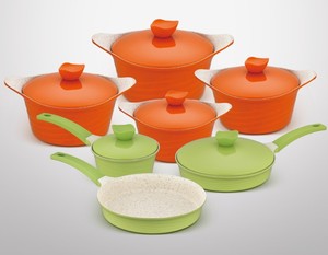Juego de utensilios de cocina de aluminio antiadherente de 10 piezas al por mayor <span class=keywords><strong>sartenes</strong></span> de cocina con diseño de patrón ondulado de China - Product Image 1