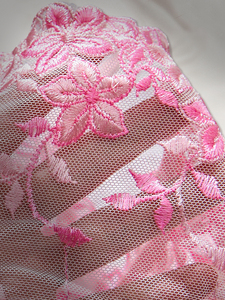Set Lingerie Wanita 3-Piece Bordir Bunga Pink Seksi, Kontrol Ringan, Cepat Kering, Bernapas, Bra, Panty, dan Garter Belt - Product Image 5